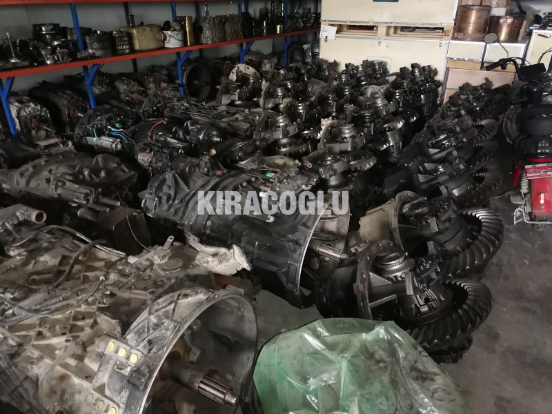 Mercedes Kamyon Çıkma Parça 